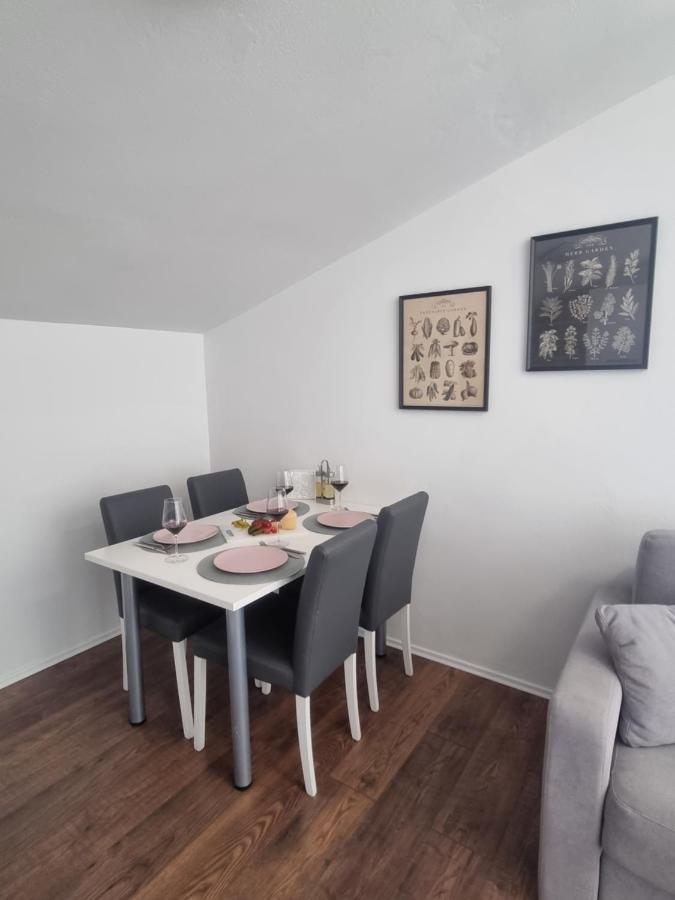 Miric Apartment *